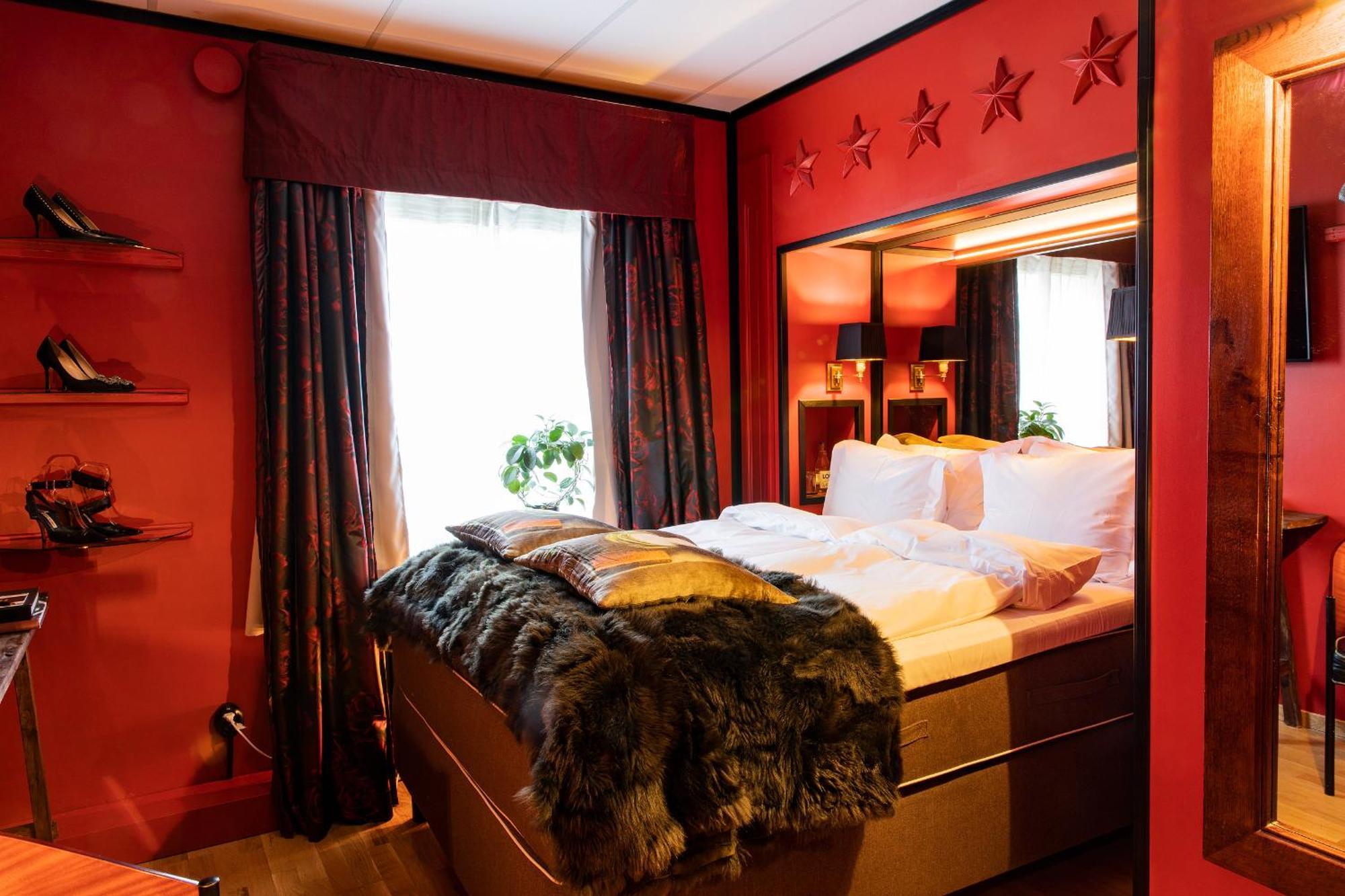Bomans Hotell I Труса Екстер'єр фото